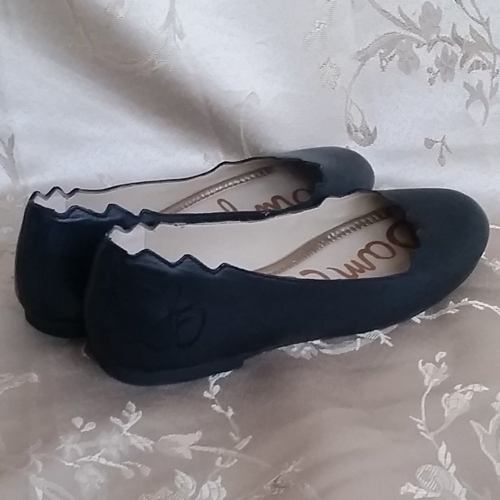Sam Edelman Scalloped Ballet Flat Shoes 6.5